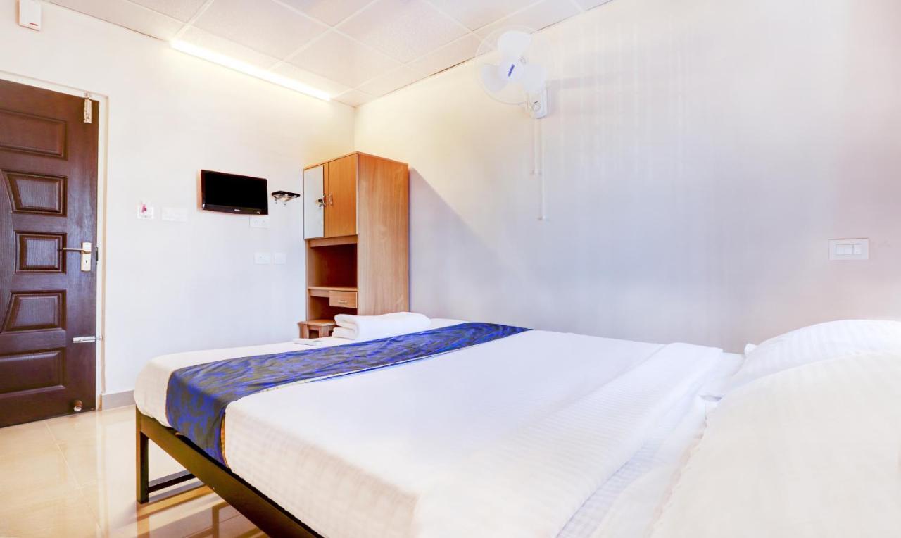 Hotel Tri-Star Presidency Cochin Kochi Exterior foto